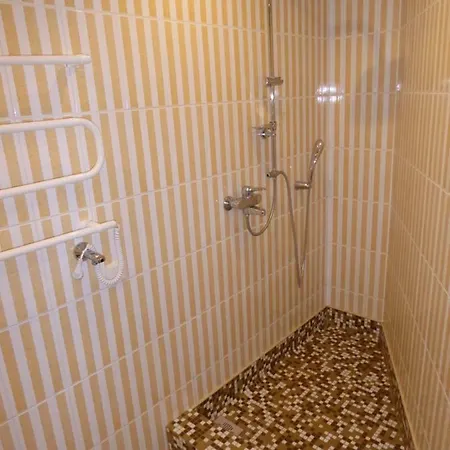 Appartamento Sunny And Spacious With Terrace